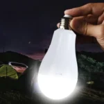 Лампочка акумуляторна 20W з 2 акумуляторами та крючком